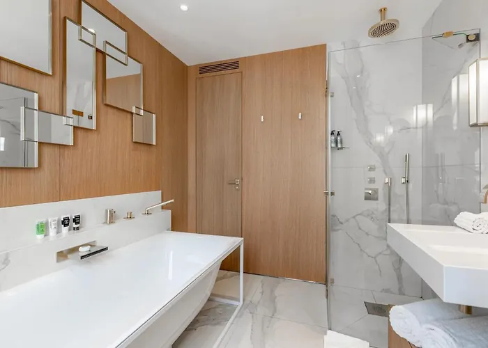 Ferienhaus Maison Labruyere - Serviced Mansion Saint Germain *