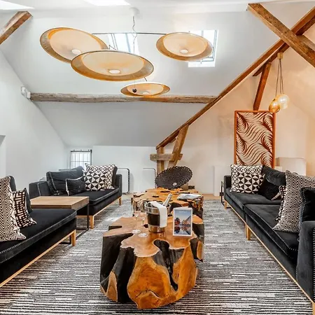 Dom wakacyjny Maison Labruyere - Serviced Mansion Saint Germain Paryż