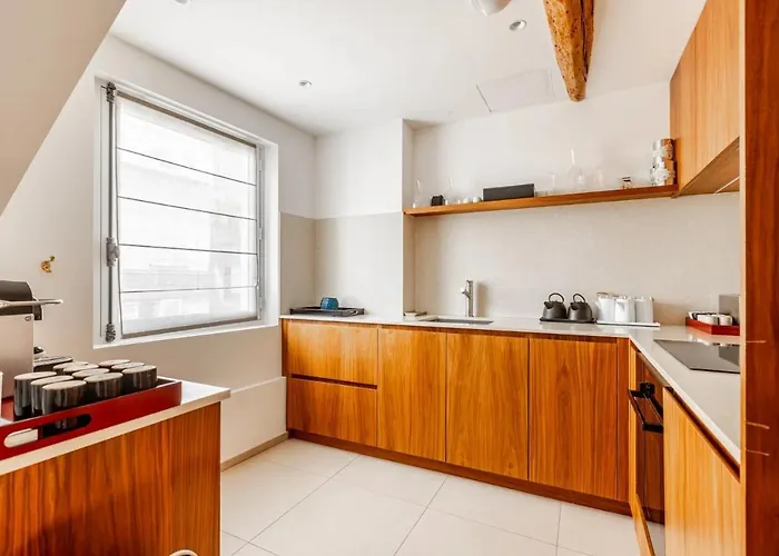 Semesterbostad Maison Labruyere - Serviced Mansion Saint Germain *